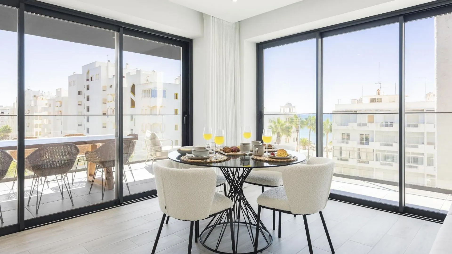 Terracos De Quarteira II White By Real Properties