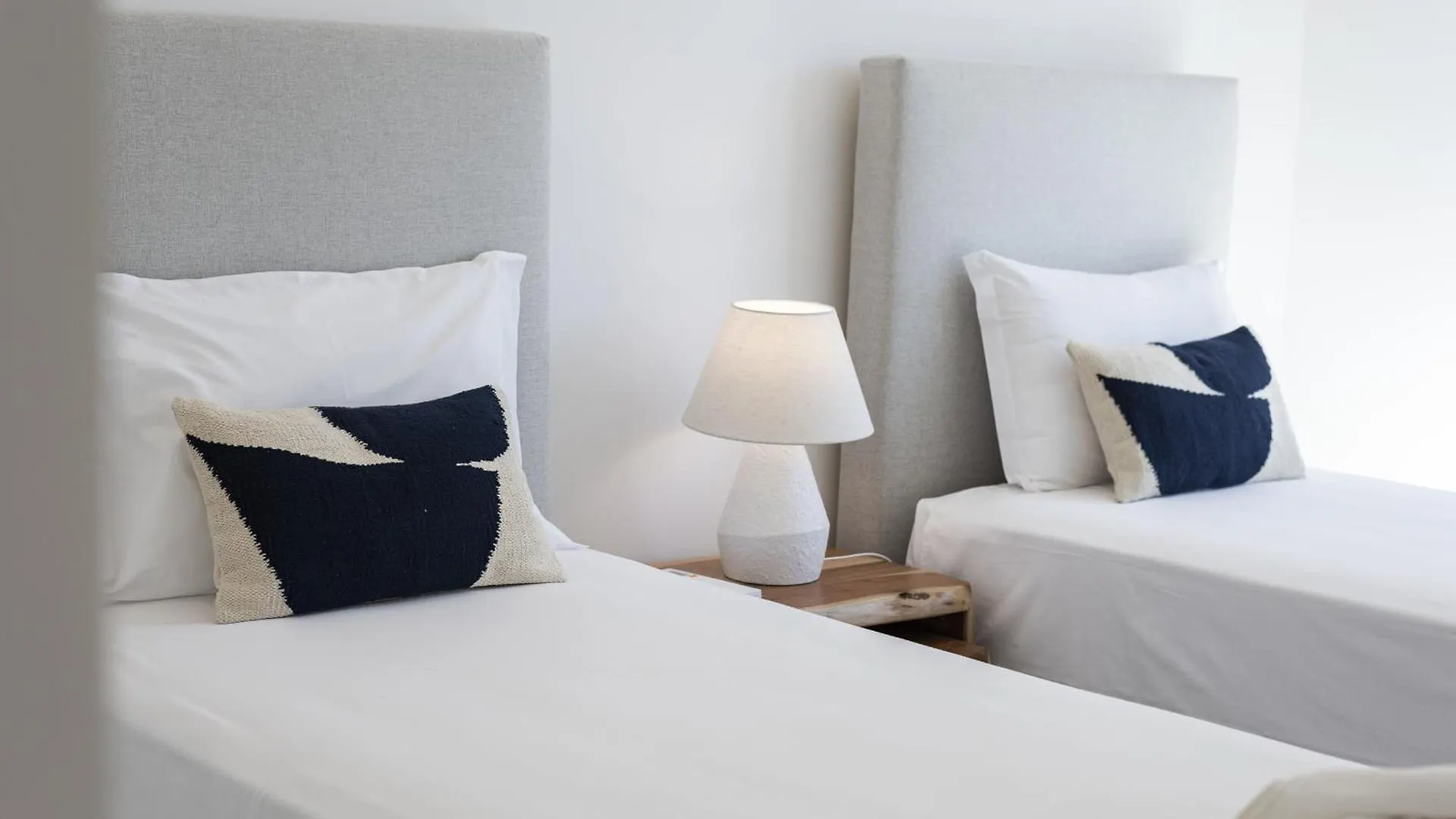 Terracos De Quarteira II White By Real Properties Portugal