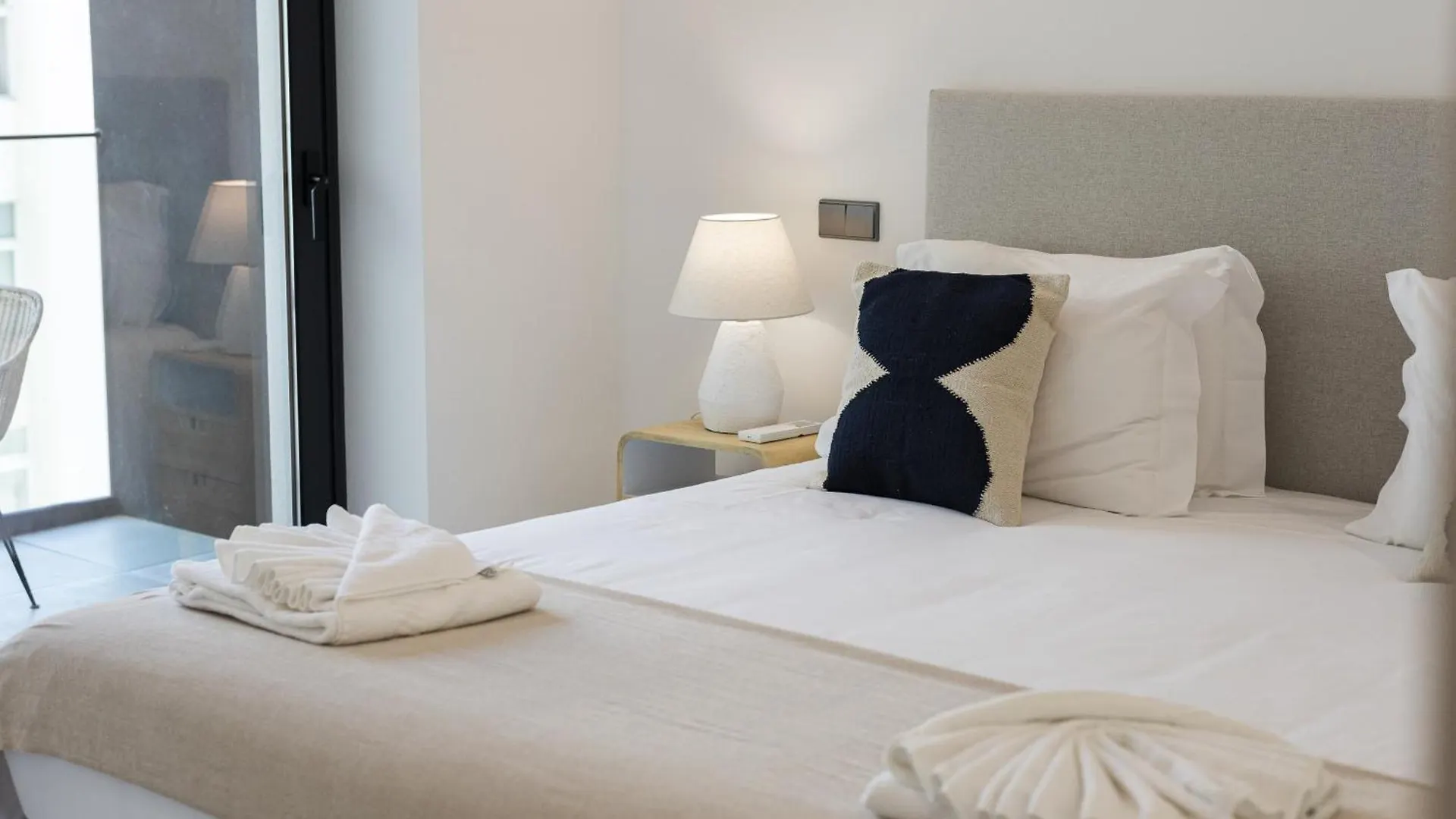 Terracos De Quarteira II White By Real Properties