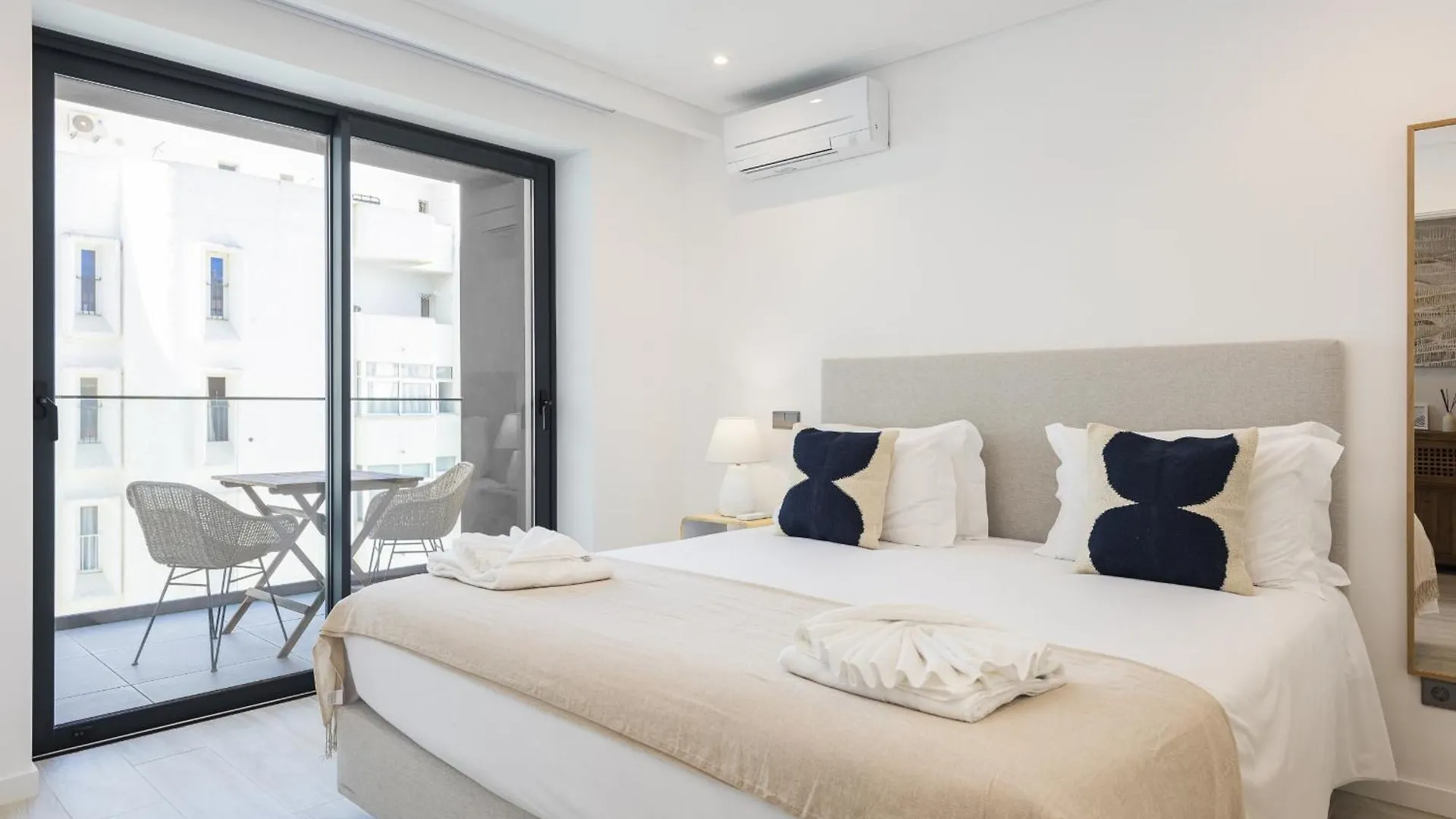Terracos De Quarteira II White By Real Properties Apartment